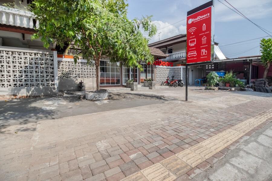 Guest house Reddoorz Near Malioboro Tugu Station Jogja
