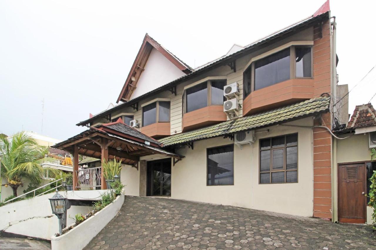 Guest house Reddoorz Near Malioboro Tugu Station Jogja Yogyakarta
